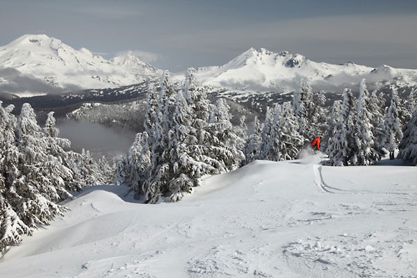 Mt. Bachelor fresh snow Spring South sister broken top
