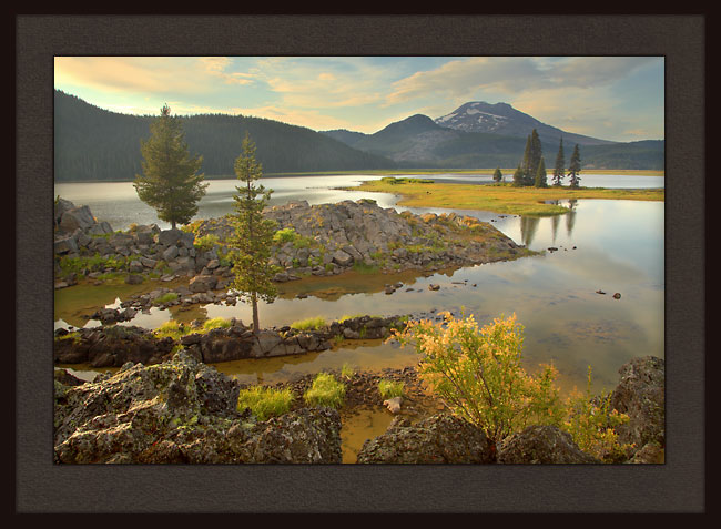 Sparks Lake, South Sister, Broken Top Mountain, Cascade Lakes, Oregon - photographer - David Whitten Photography
