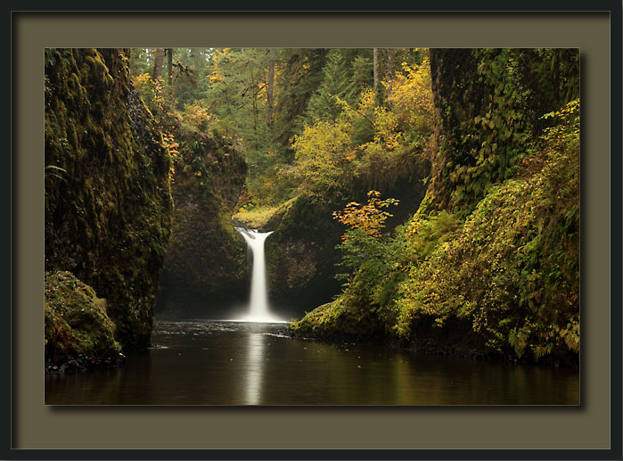 Punch Bowl Falls Eagle Creek Columbia River Gorge, Oregon
