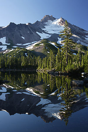 Mount Jefferson Wilderness Mt. Jefferson Bays Lake Oregon