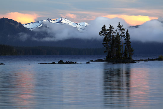 Waldo Lake and Diamond Peak, Cascade Mountains, Oregon.