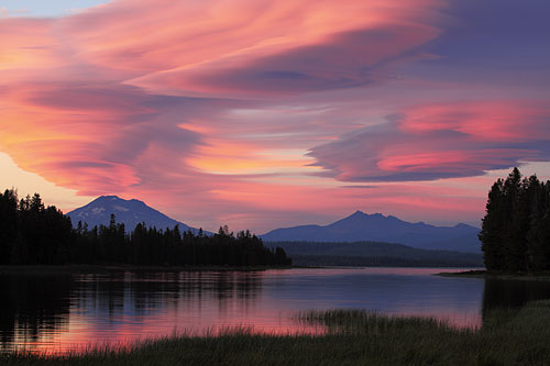 Crane Prarie Lake, Sunset photo with South Sister and Broken Top Mountain, Oregon Cascade Mountains - Photographer David Whitten