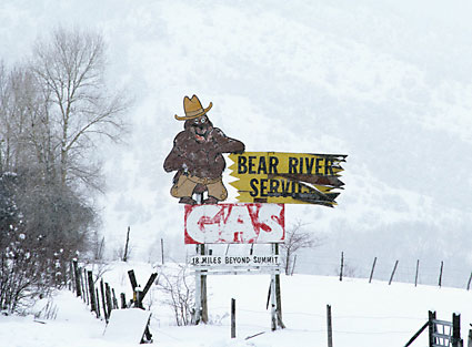 Bear River Service Gas sign Samak Utah